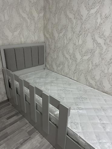 yataş matras: Uşaq/Yeniyetmə çarpayısı – təhlükəsizlik məhəccərləri ilə - Rəng: boz — 2