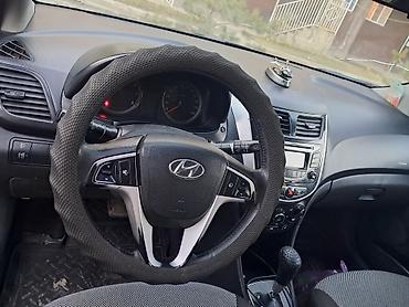 солярись: Hyundai Solaris: 2011 г., 1.6 л, Автомат, Бензин, Седан — 5