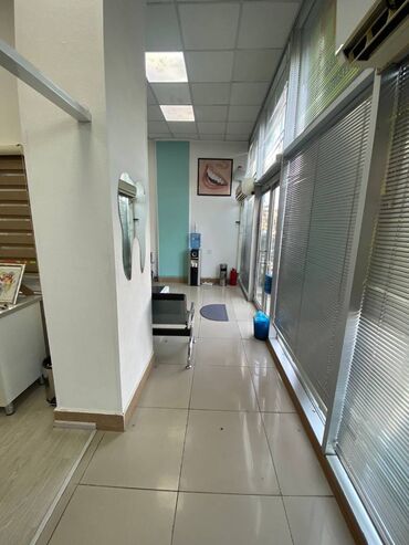 Digər kommersiya daşınmaz əmlakı: Badamdarda yerləşən ümumi sahəsi 120 kv,m olan,obyekt klinika kimi — 7