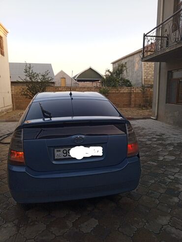 prius kreditle: Toyota Prius: 1.5 l | 2007 il Sedan