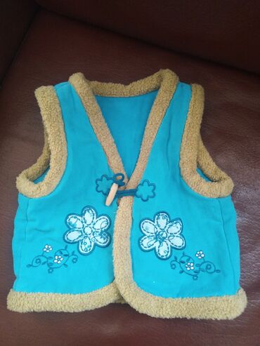 Jakne, kaputi i prsluci: Lot prsluka/bezrukavnika za decu: Svi modeli su lagani i praktični za — 5