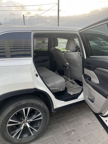 Toyota: Toyota Highlander: 2019 г., 3.5 л, Автомат, Бензин, Внедорожник — 4