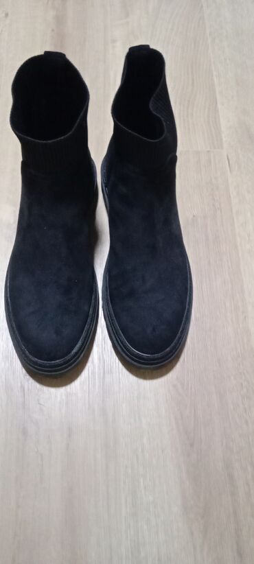 ugg lv boots: Ankle boots, Esprit, 41