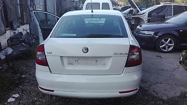 transport robe: ŠKODA OCTAVIA 2010. GOD. - KOMPLETAN AUTO U DELOVIMA | Skoda oktavia — 1
