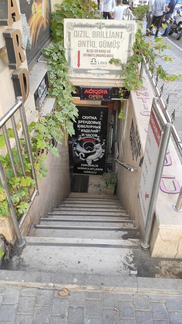 Kommersiya daşınmaz əmlakının satışı: Şəhərin mərkəzində obyekt təcili satılır,ünvan Azərbaycan prospekti -da lalafo.az — 3 Kommersiya daşınmaz əmlakının satışı: Şəhərin mərkəzində obyekt təcili satılır,ünvan Azərbaycan prospekti — 3