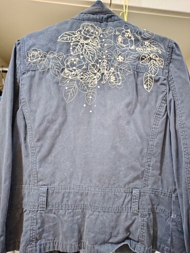 Pencəklər: Qadın geyim dəsti 1) Bənövşəyi rəngdə yastı tikişli, yüngül və isti — 2