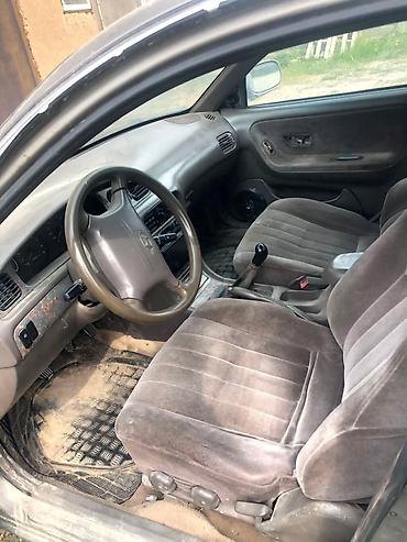 corolla 2004: Hyundai Sonata: 1999 г., Седан — 5