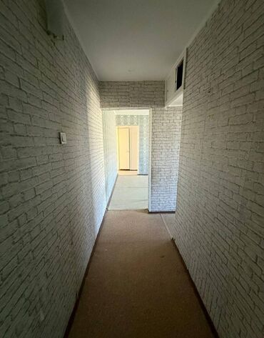 срочно продаю квартиру аламедин базар: 3 бөлмө, 58 кв. м, 104-серия, 4 кабат, Эски ремонт