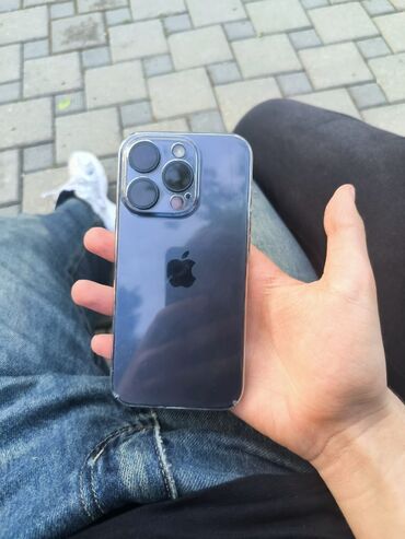 Apple iPhone: IPhone 15 Pro, 256 GB, Deep Purple, Face ID