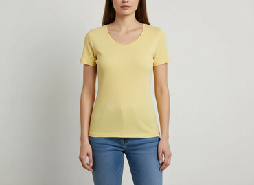 t shirty store: Women`s T-shirt, size M