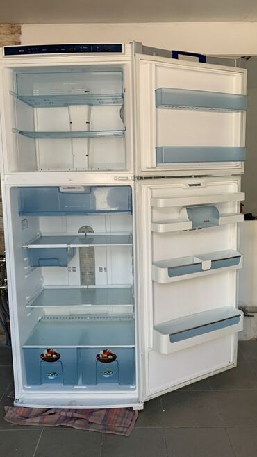 электроинструменты bosch: Двухкамерный холодильник Bosch, цвет - Белый, Б/у