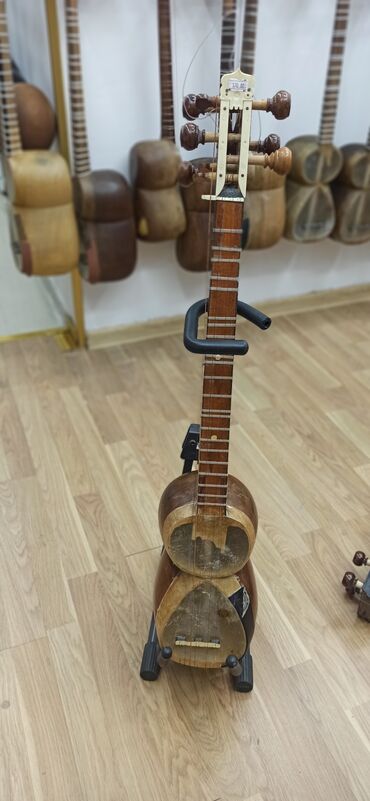 струны для гитары для начинающих: Tar Rast musiqi alətləri mağazası. Əhmədli, İnşaatçılar və Sumqayıtda