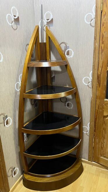 Çarpayılar: Dekorativ rəf, Corner shelf