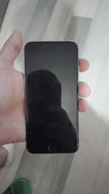 iphone 6: IPhone 6, 32 GB, Black Titanium, Barmaq izi