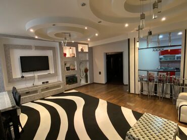 Uzunmüddətli kirayə mənzillər: Müasir dizaynlı geniş mənzil – studiya tipli salon və mətbəx - Böyük — 3