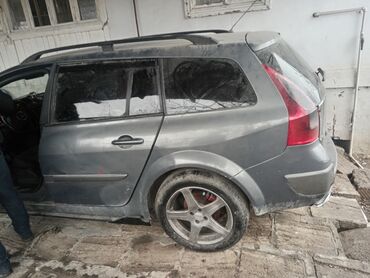 Renault: Renault Megane universall (station wagon) - Kuzov: universal, boz — 1