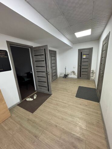 аренда офиса в бизнес центре от собственников: Продаю Офис 150 м², Многоэтажное здание, Цокольный этаж этаж