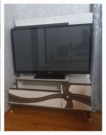 тв стенды в баку: TV altlığı problemi yoxdur 50Azn