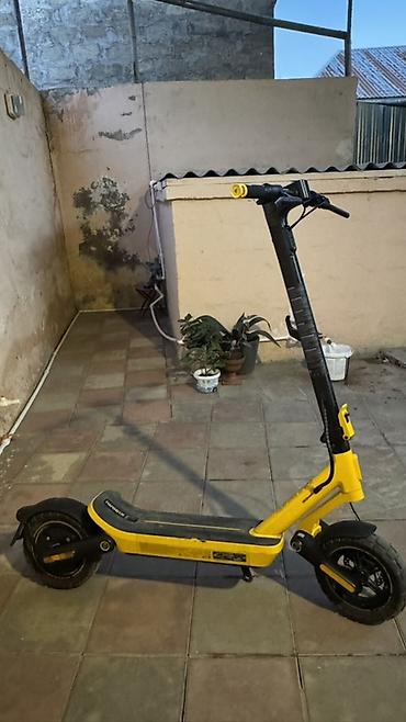 velosiped motoru elektrikli: Xiaomi elektrik skuter - Rəng: sarı-qara - Geniş və sürüşməyən ayaq — 7
