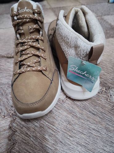 li ning зимние кроссовки: Батинкелер, 39.5, Skechers Performance, Жаңы, түсү - Саргыч боз, Өзү алып кетүү, Акысыз жеткирүү, Акылуу жеткирүү