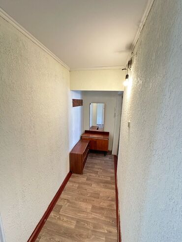 Продажа квартир: 1 комната, 32 м², 104 серия, 4 этаж, Старый ремонт
