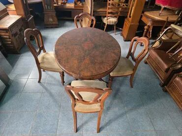 Setovi stolova i stolica: Sto u odlicnom stanju. Duzina 135 cm Sirina 100 cm Visina 77 cm — 6