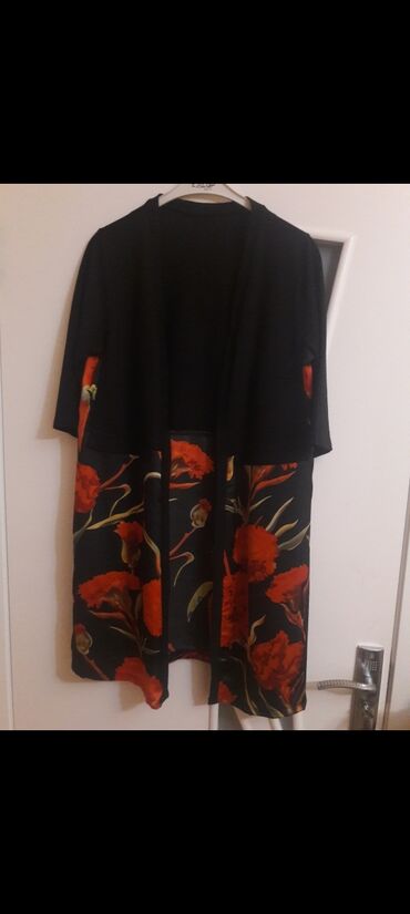 женские кардиганы большого размера: Qadın ucun kardiqan üslublu üst geyimi - Rəng: qara əsas, alt hissədə