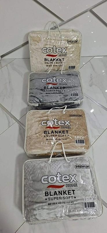 retro stvari: Ćebe 3kg 220x240 3500din
Ćebe 1.5kg 150x200 2500din

T — 6