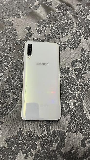 bloody a70: Samsung Galaxy A70, 128 GB, rəng - Ağ, İki sim kartlı — 1