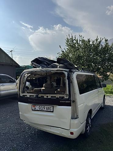 купить пикап бу: Honda Stepwgn: 2004 г., 2 л, Минивэн — 3