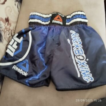 İdman dəstləri: Venum dəst. Təzə kimidi az işlənib səliqəli işlənib. Əlcək-30m, Fut 40 — 23