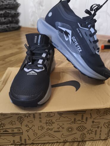 ювелирное украшения берекет гранд: Мужские кроссовки, 40, Nike, Новый, цвет - Черный, Самовывоз