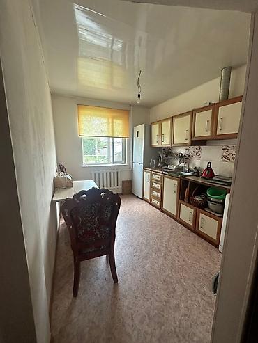 Продажа коттеджей и домов: 🏡 Продаётся дом в ж/м Рухий-Мурас-1, Бишкек! 🛏️ 3 комнаты | 📐 52 м² | — 6