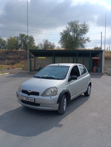 тайота филдер: Toyota Yaris: 1999 г., 1 л, Механика, Бензин, Седан