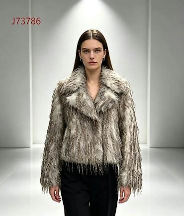 Jackets, Coats, Vests: Bundica
Cena 6200
Uni vel.
V55 — 1
