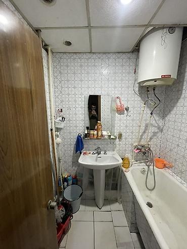 Köhnə tikili: Bakı, 8-ci kilometr, 3 otaqlı, Köhnə tikili, m. Xalqlar Dostluğu, 100 kv. m — 8