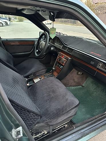 mercedes a class: Mercedes-Benz W124: 1994 г., 2.2 л, Автомат, Бензин, Седан — 10
