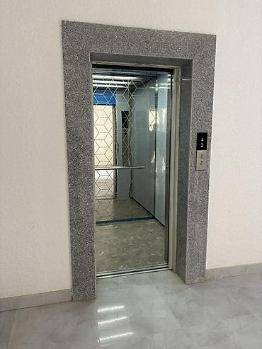 ev bakida: Təmirli, işıqlı mənzil. Baki xirdalan yolu . Er riyad ticaret — 8