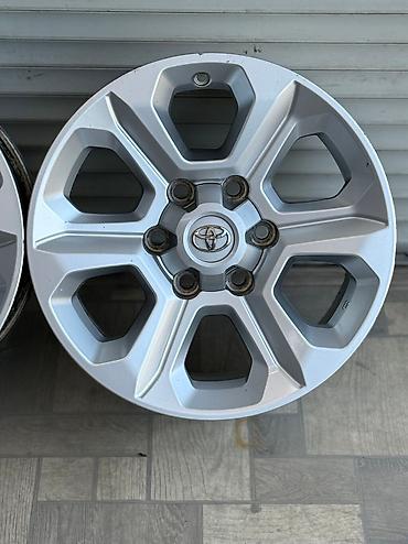 Диски: Литые Диски R 17 Toyota, Комплект, отверстий - 6, Б/у — 7