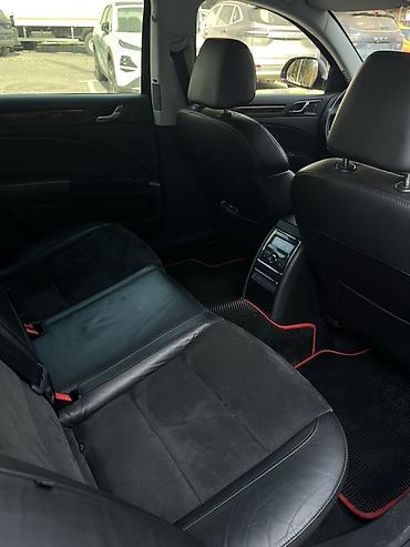 лупарик капот: Skoda Superb: 2010 г., 1.8 л, Автомат, Бензин, Седан — 7