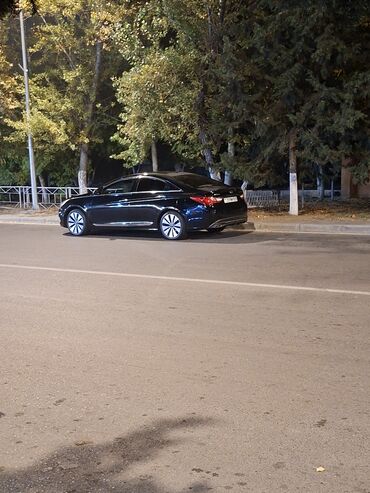 Hyundai: Hyundai Sonata: 2.4 l | 2011 il Sedan — 5