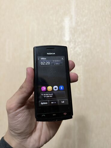 mini telefon: Nokia 500, 8 GB, цвет - Черный, Сенсорный