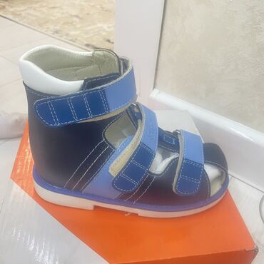 детская лечебная обувь: Абсолютно новые лечебные сандали в 28 размере,покупали 2 года