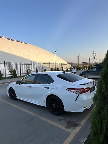 Продажа авто: Toyota Camry: 2019 г., 2.5 л, Автомат, Бензин, Седан — 5