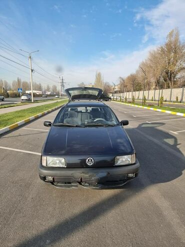 голтф 2: Volkswagen Passat: 1992 г., 2 л, Механика, Бензин