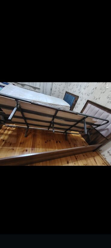 Çarpayılar: İşlənmiş, Təknəfərlik çarpayı, Matras ilə, Siyirməsiz — 8