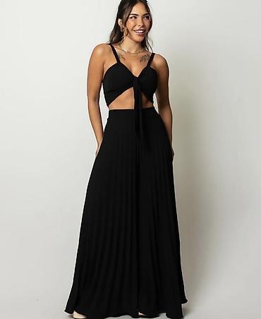 Kompleti: 🔥Ženski komplet – top i široke palazzo pantalone
2500 din — 11