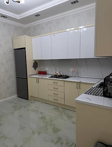 sekide: Əhmədli metrosuma 3,4 dk məsafədə yerləşən təmiz və yeni təmirli evə 2 — 5