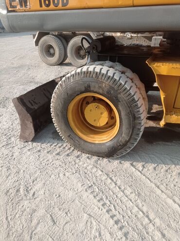 Yük maşınları: Volvo 180, 2011 il, motor 10 l, İşlənmiş — 10