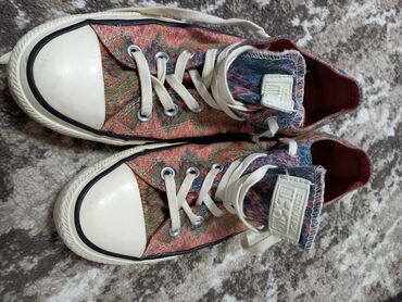 cizmice 40: Converse, 40